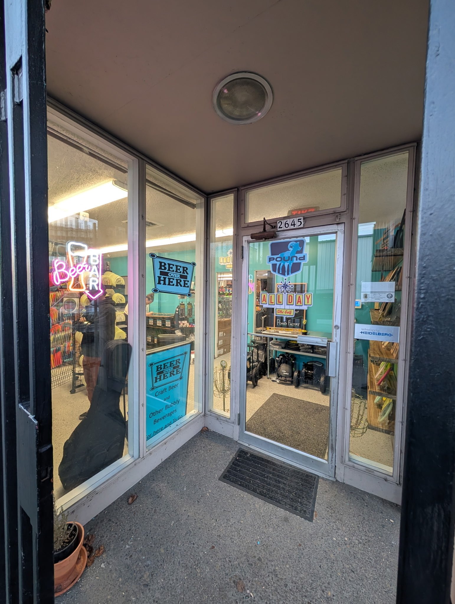 Pound Disc Golf bags at All Day Disc Golf